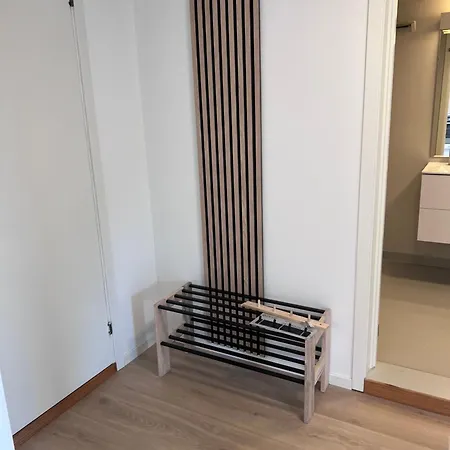 Sentral I Mosterhamn * Bomlo