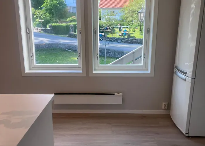 Sentral I Mosterhamn Leilighet Bomlo